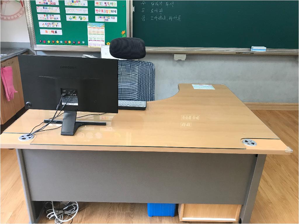 2017학년도 환경개선사업 교사용 책상, 의자 교체